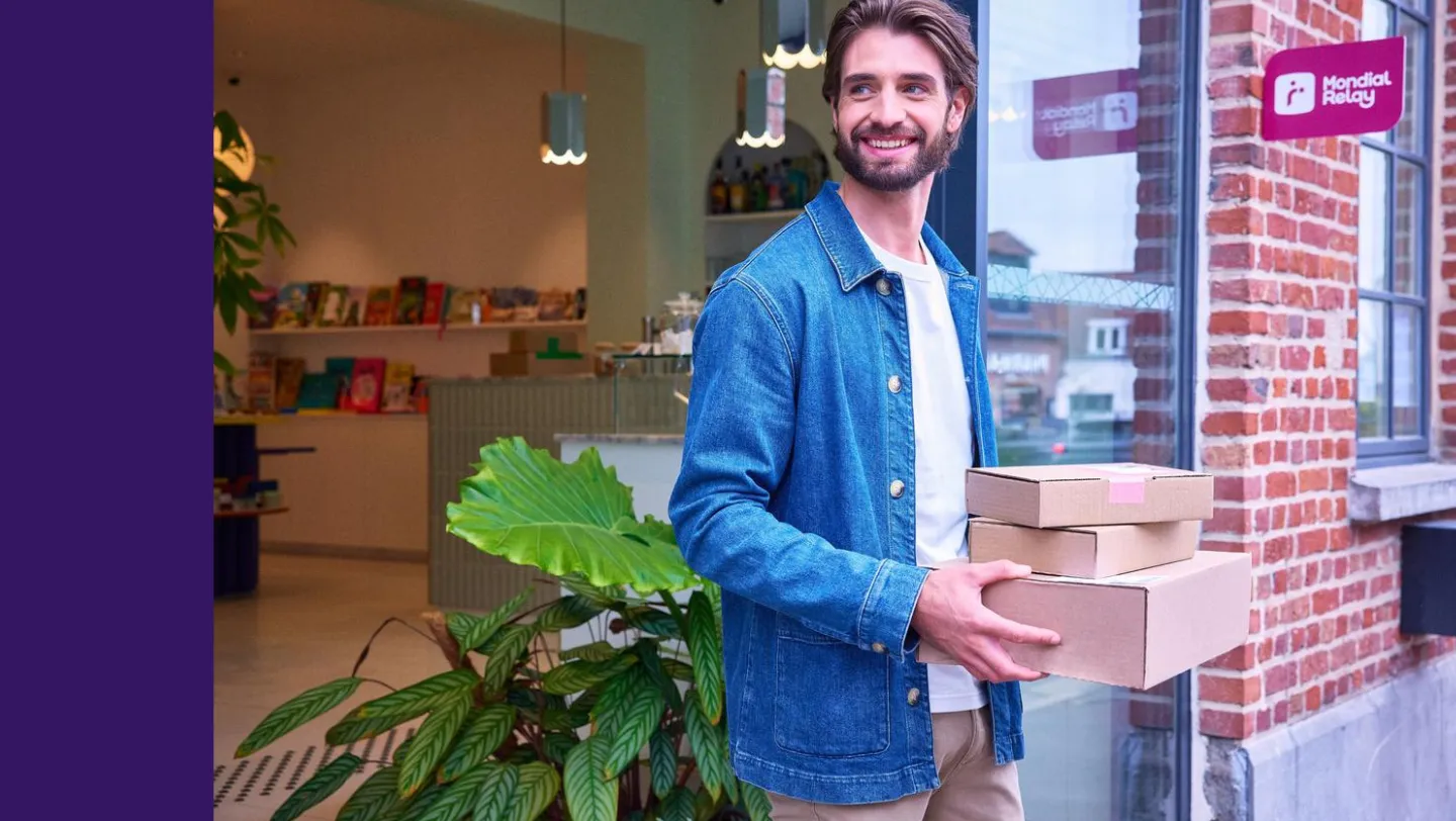Client satisfait du service proposé par un Point Relais Mondial Relay